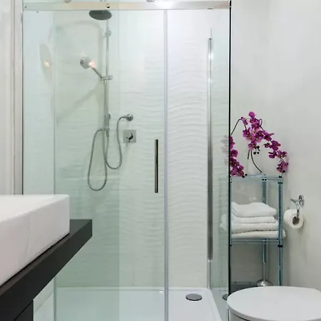 Queen Of Brera - San Marco 1 *