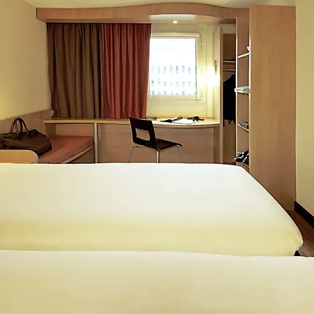 Ibis Ca' Granda Hotel 3*