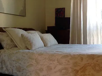 Mundi Bed & Breakfast *