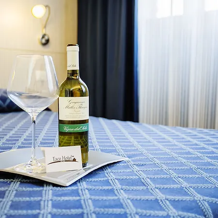 Av Hotell 2*