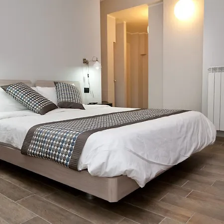 Meneghino Apart-hotel 4*