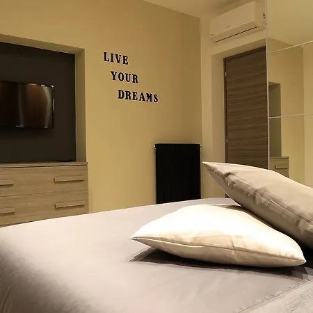 Sforza Near Duomo Апартаменты