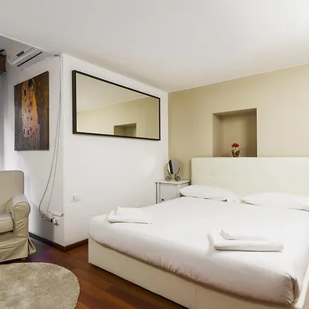 Cadorna Center Studio-by Flatscollection Apartment *