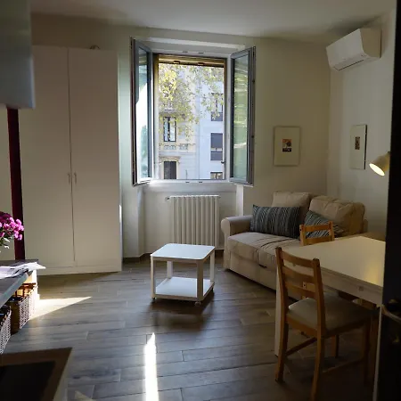 Charming Flat Centro Porta Romana Apartment *