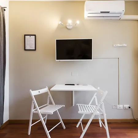Apartment Cadorna Center Studio-by Flatscollection