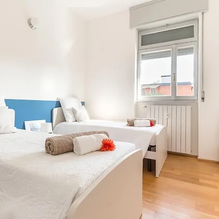 Apartment Alessia's Flat- L'8 E Mezzo *