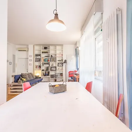 Alessia's Flat- L'8 E Mezzo Apartment Milan