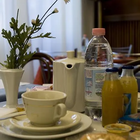 Hotel La Pace 2*