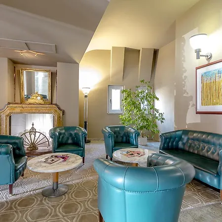 Hotel Sunflower