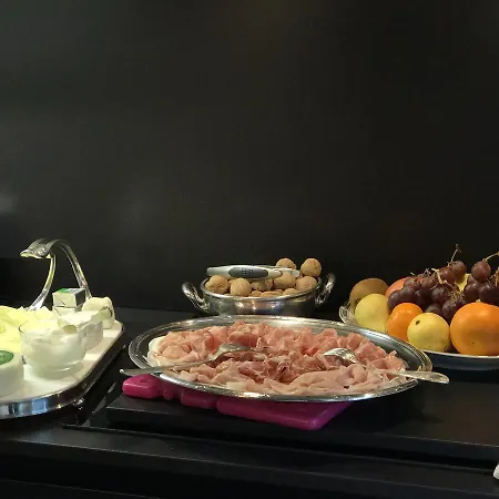 Conti Oda ve Kahvaltı Milano