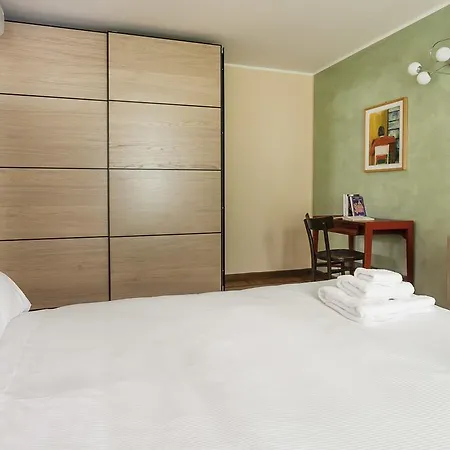 Italianway Easy - Palazzi 4 * 밀라노