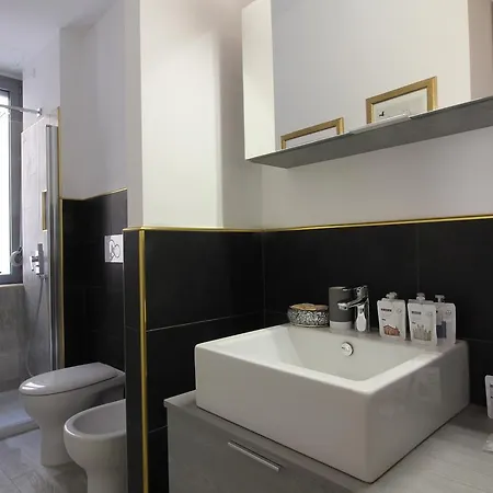 Italianway-canonica 34 * Milan