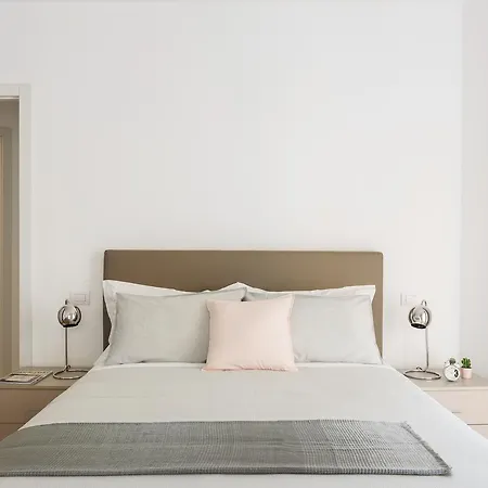 Joivy Sunny 1-bed Flat With Balcony Apartment