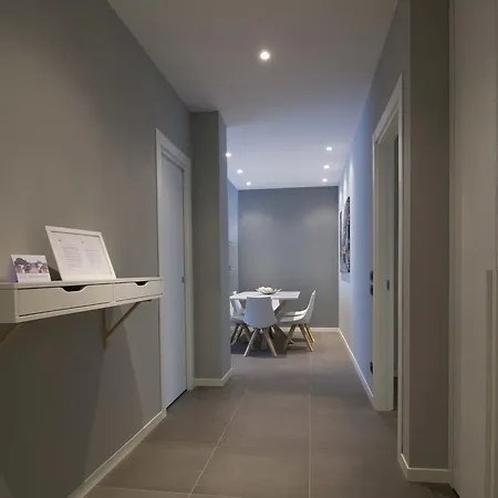 Apartment Italianway-magenta 32 Trilocale *