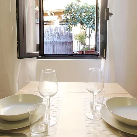 Apartment Italianway Corso San Gottardo 19 Milan