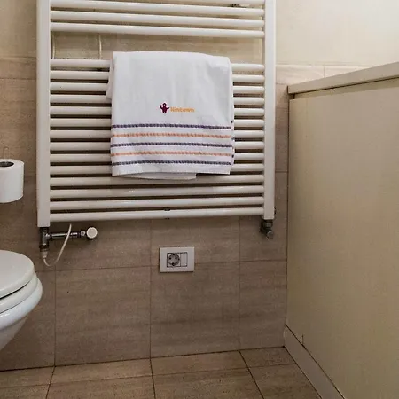 Joivy Lovely Flat For 5 Close To Sforzesco Castle * Mediolan