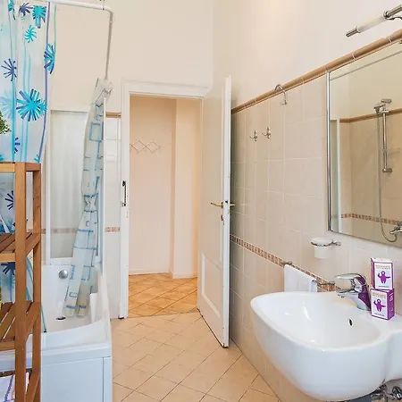 Διαμέρισμα Hintown Vigoni 2 *