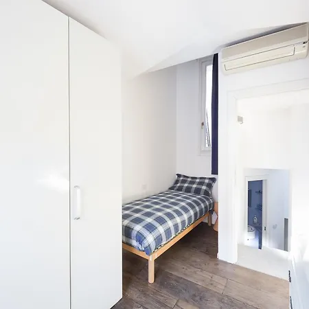 Mora 12 Apartment Milan