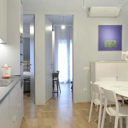 Crocetta Apartment Διαμέρισμα *