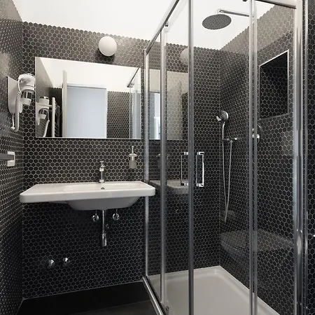 Hostal Babila & Bistrot *