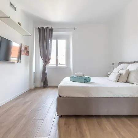 Alessia's Flat - Sarpi 3 * Milan