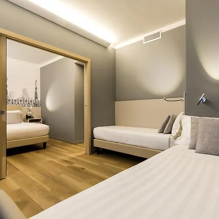 Hotel 43 Station
