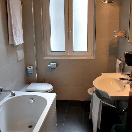 Garibaldi Palace Hotel 3*