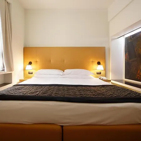 Monopole 3* 밀라노