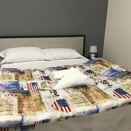 Paris Отель Милан