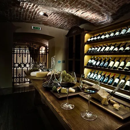 蒙福特城堡罗莱夏朵精品酒店集团 酒店