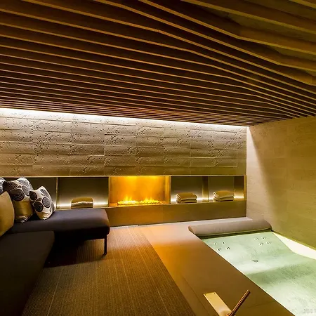 Four Seasons Hotel 5*