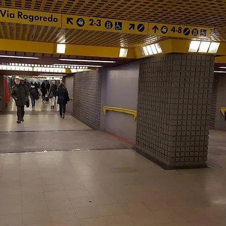 Cozy Rogoredo Next To The Metro And Train Station Milão