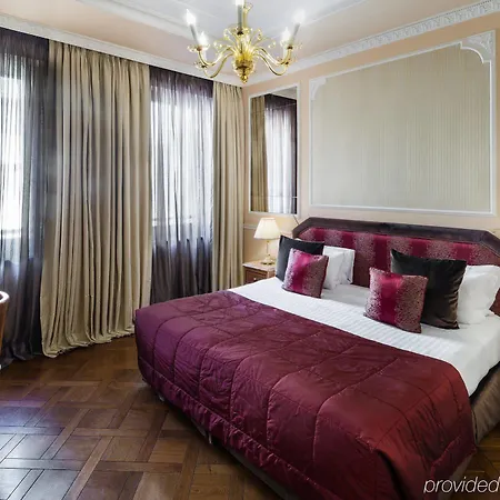 Baglioni Carlton - The Leading Of The World Otel Milano