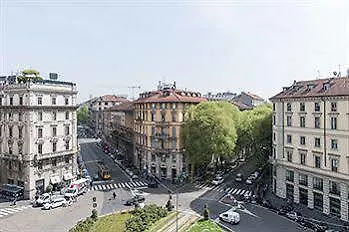 Hotel Royal Suites *