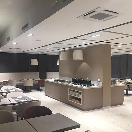 Unaway & Linea Uno 4* Milan
