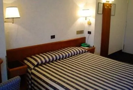 Hotel Flora