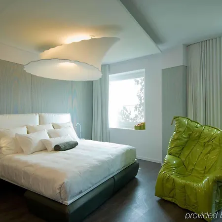 Palazzo Matteotti, The Dedica Anthology, Autograph Collection Milán