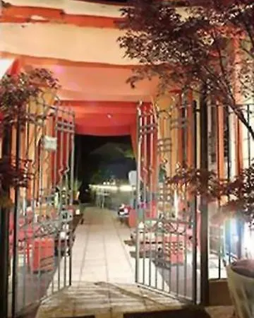 Town House 31 فندق ميلان