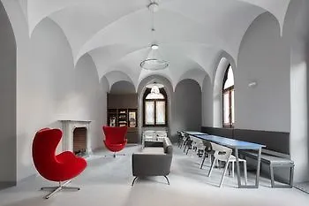 Hostel Babila & Bistrot Milán