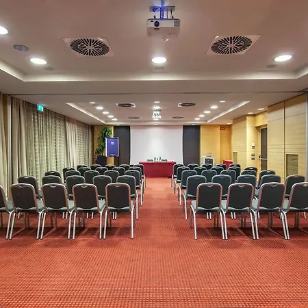 Nh Collection Touring Hotell