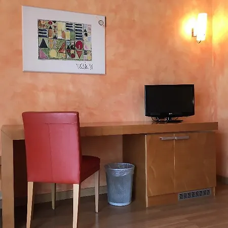 Отель Welcome 3*