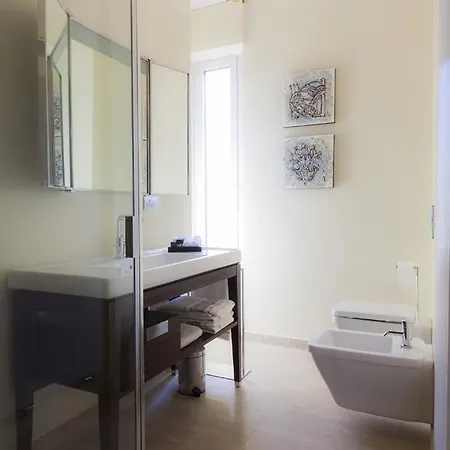 Bronzino House 2* Milan