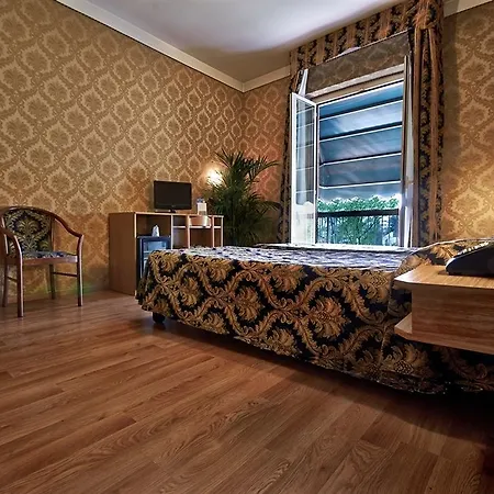 Hotel Rex 3*
