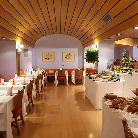 Mediolanum 4* Milánó