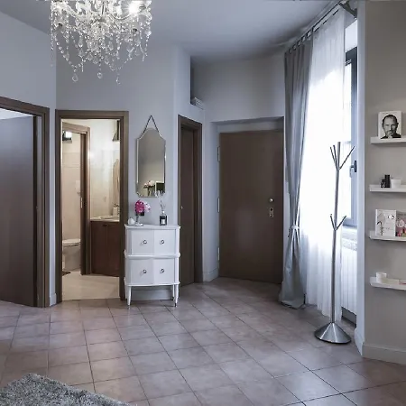 Apartment Splendido Appartamento, M3 - Stazione Centrale