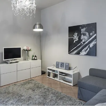 Splendido Appartamento, M3 - Stazione Centrale Apartment