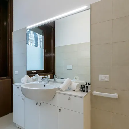 Monte Napoleone Apartment *