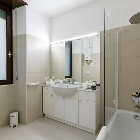 Monte Napoleone Apartment