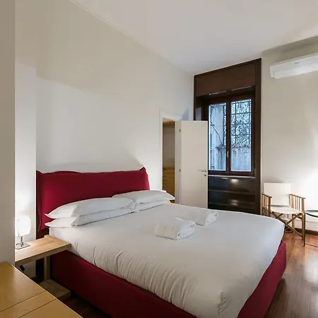 Apartment Monte Napoleone Milan