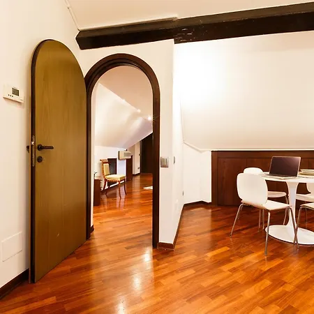 Olivia's Nest In Downtown Apartment Milan